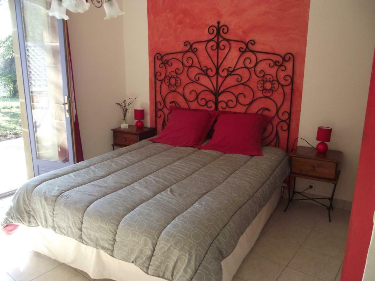 Domaine Des Cigales, Chambre D'Hotes Saint-Martin-d'Aout 外观 照片