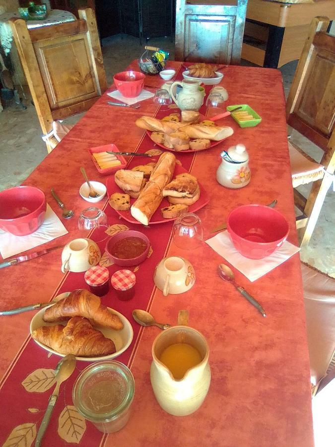 Domaine Des Cigales, Chambre D'Hotes Saint-Martin-d'Aout 外观 照片
